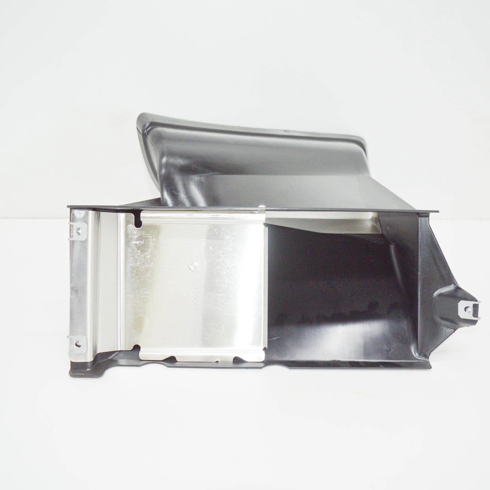 NEW BMW M3 E90 FRONT RIGHT AIR DUCT 51747900824 2009 ORIGINAL