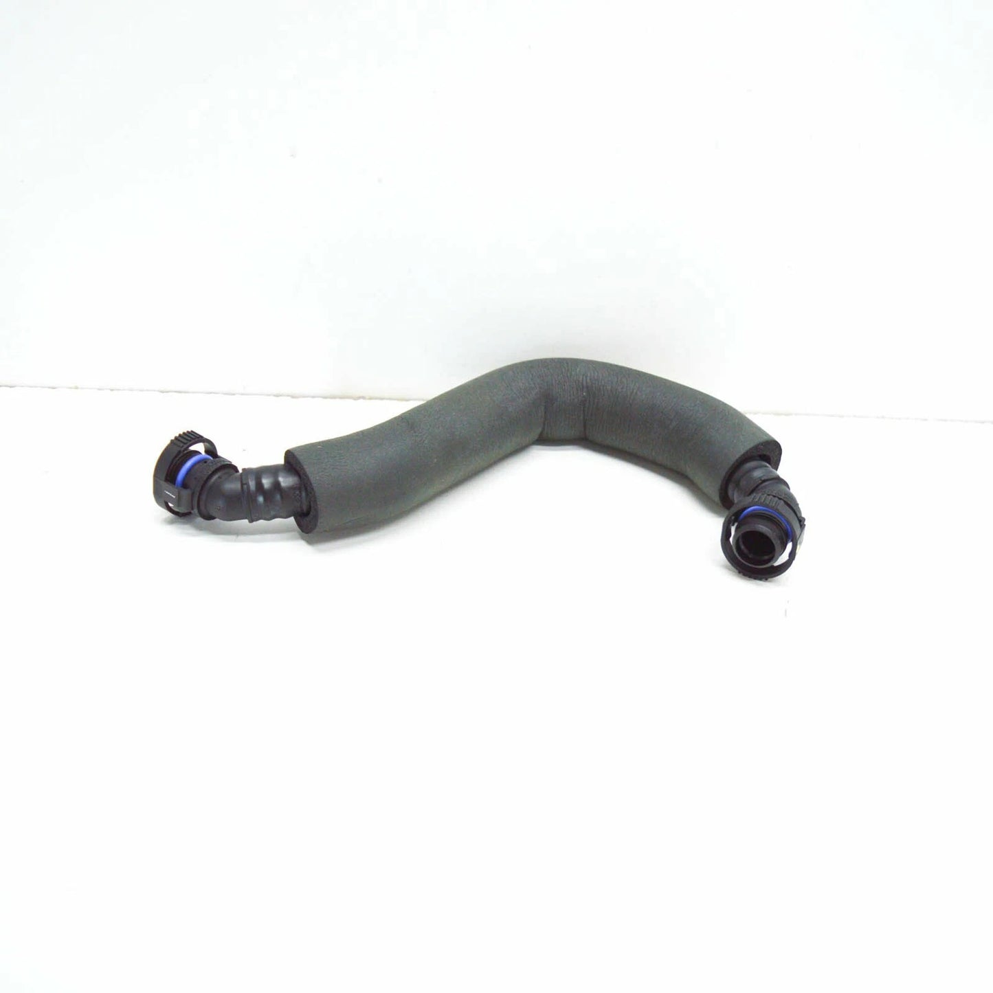 NEW AUDI A4 8K B8 CRANKCASE BREATHER PIPE HOSE 06J103221A