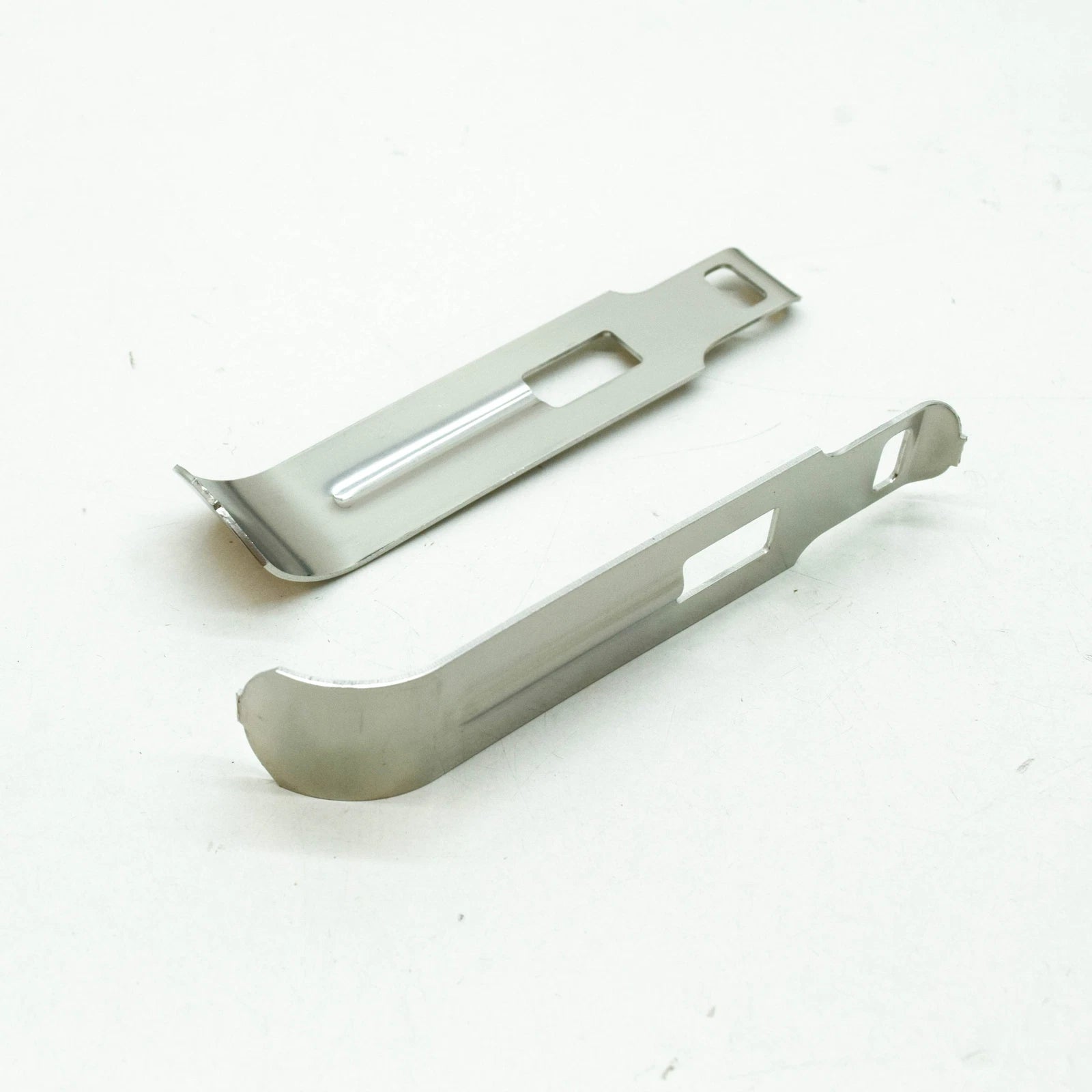 NEW BMW 6 GRAN TURISMO G32 RIGHT HEADLIGHT BRACKET MOUNT 63117461890 ORIGINAL