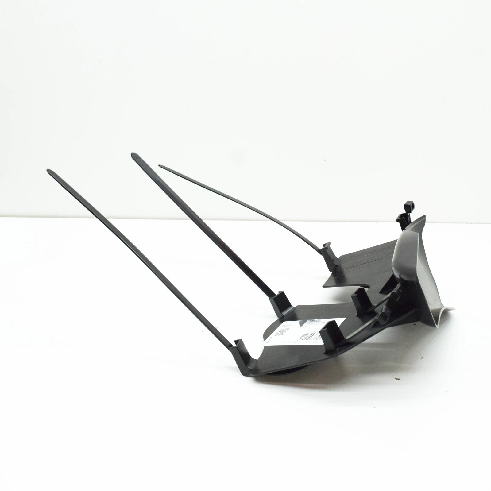 NEW AUDI RS3 QUATTRO 8V FRONT RIGHT BRAKE AIR GUIDE 8V0407812 ORIGINAL