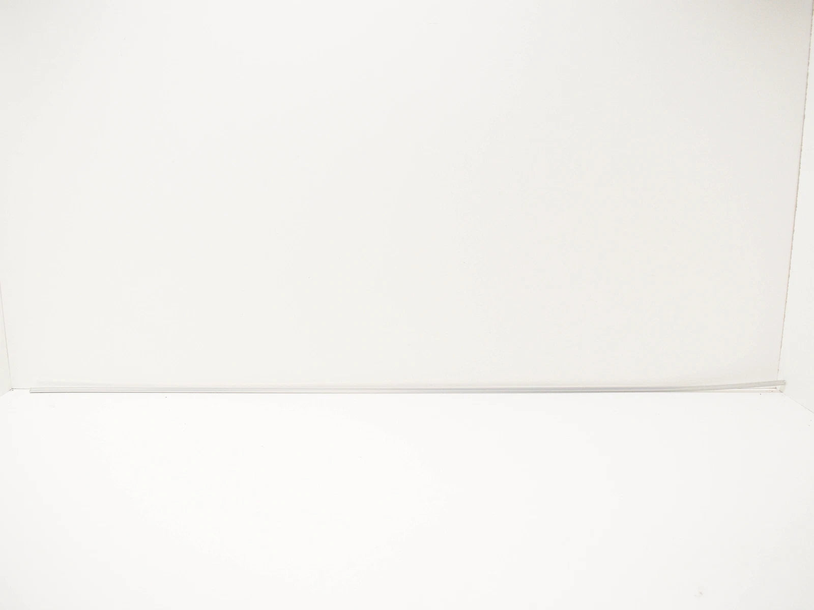 NEW BMW 3 E30 REAR WINDSHIELD LOWER MOULDING CHROME 51311884410 ORIGINAL