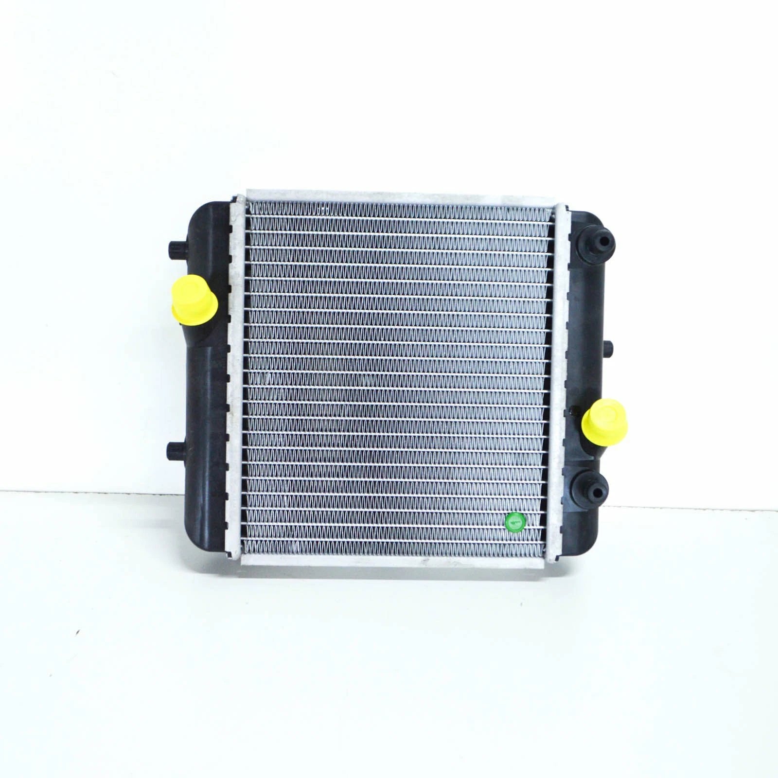 NEW AUDI RS5 SPORTBACK 8W6 REAR RIGHT COOLING RADIATOR 8W0121212F ORIGINAL