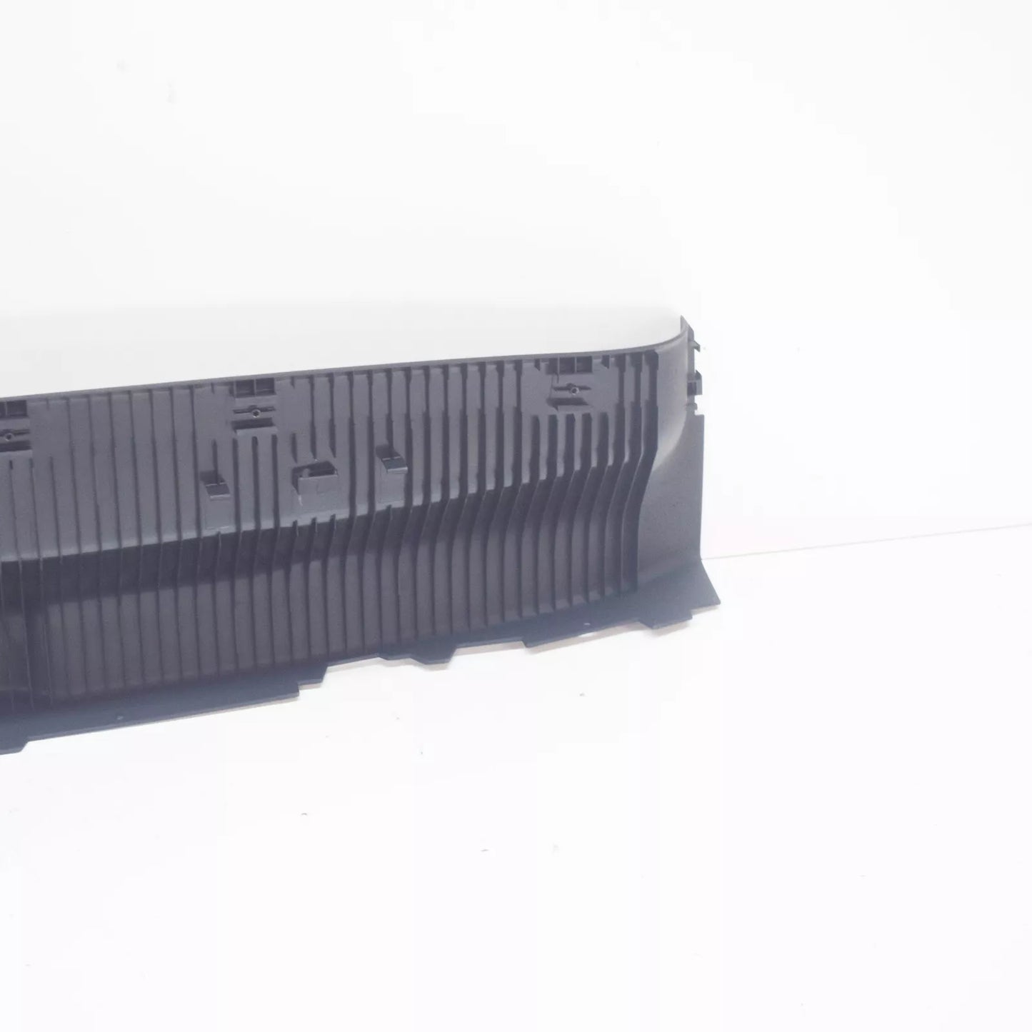 NEW BMW Z4 E85 WINDSHIELD FRAME COVER 54317056282 7056282 ORIGINAL