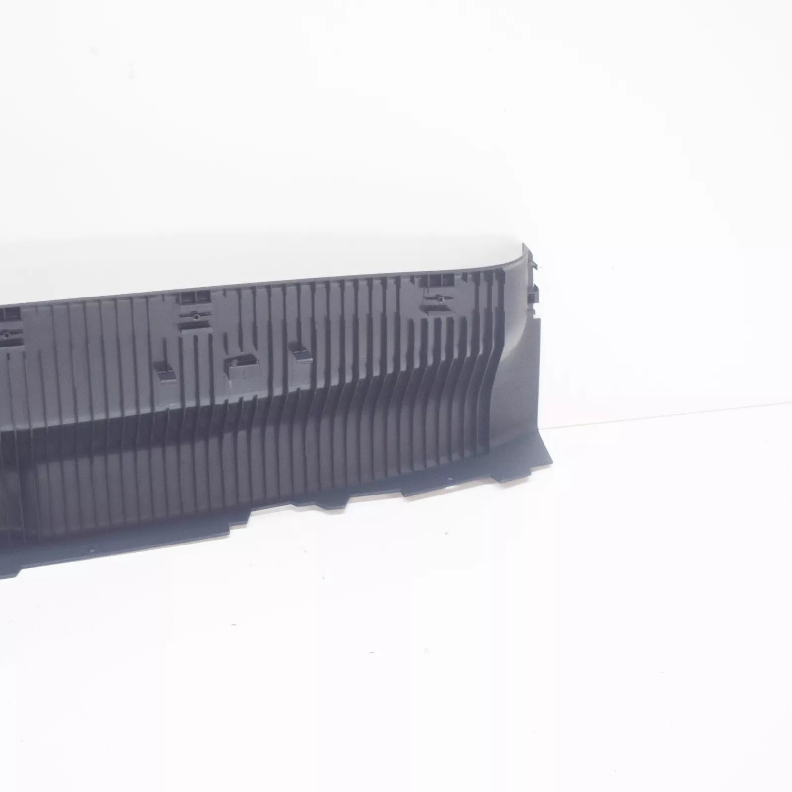 NEW BMW Z4 E85 WINDSHIELD FRAME COVER 54317056282 7056282 ORIGINAL