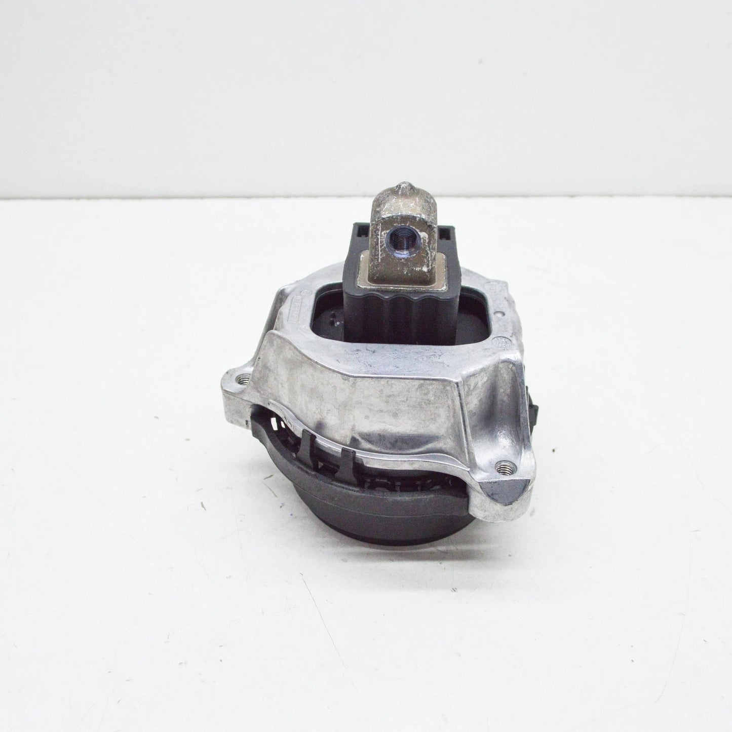 NEW BMW M5 F90 RIGHT SIDE ENGINE MOUNT 22116860458 6860458 ORIGINAL