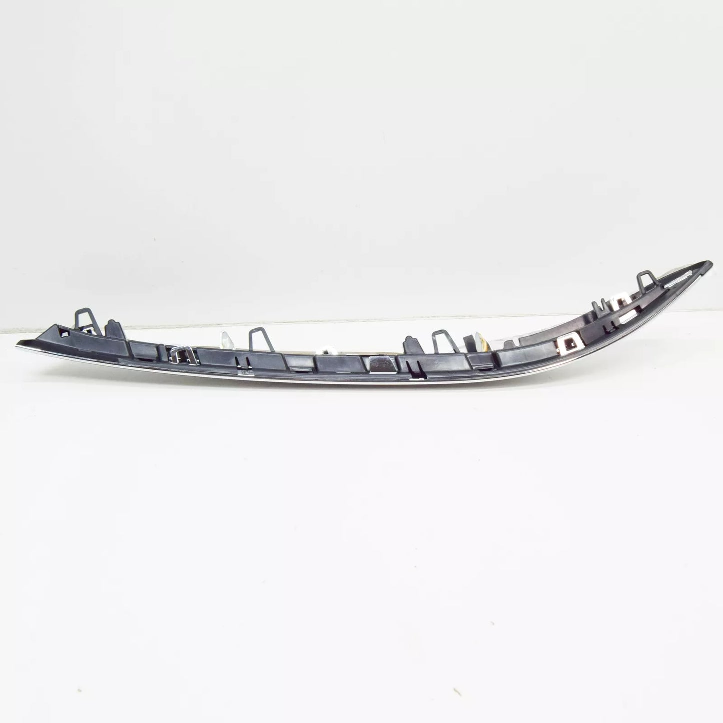 NEW VOLKSWAGEN ATLAS CA1 TERAMONT FRONT RIGHT HEADLIGHT TRIM 3CN941120B ORIGINAL