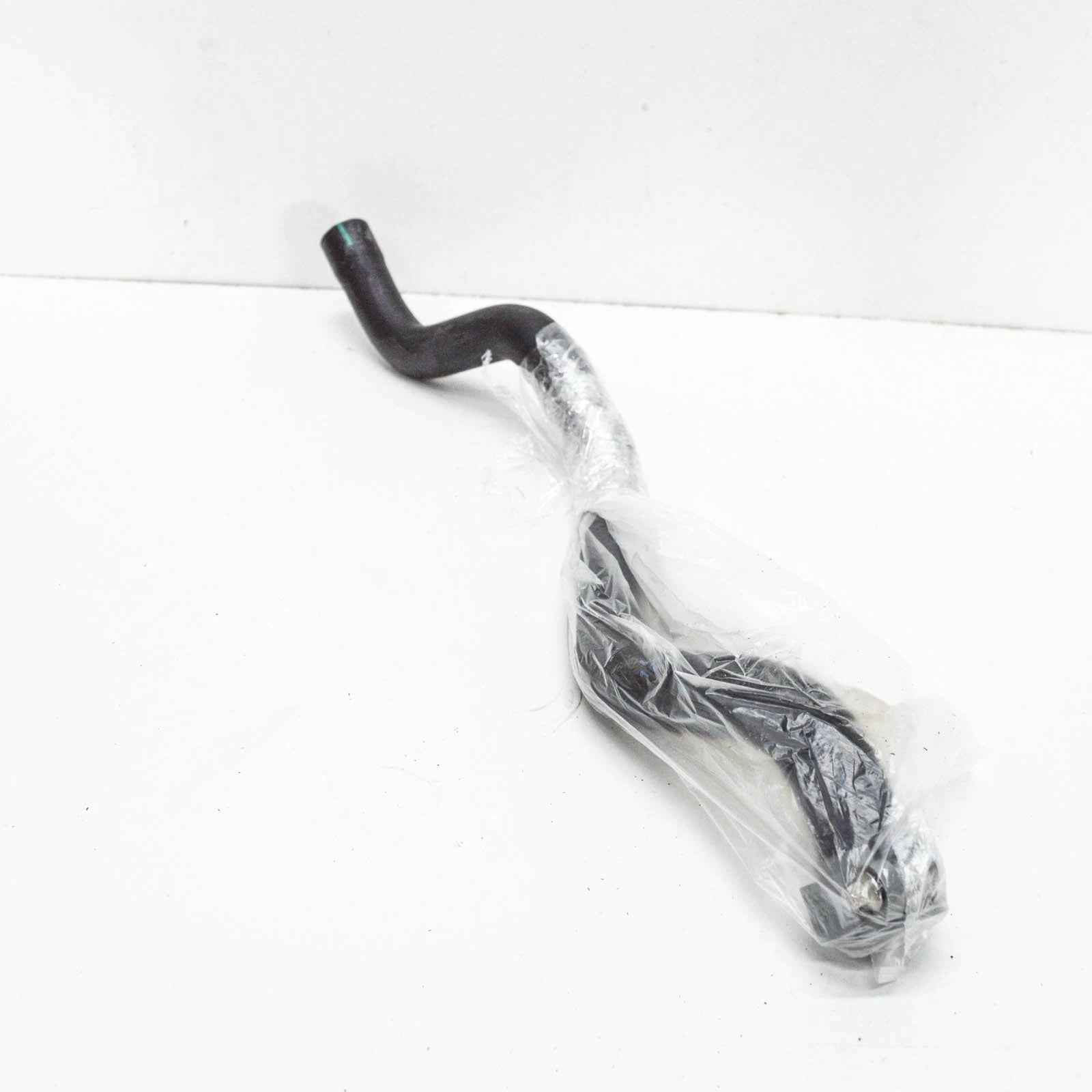 NEW BMW 3 E46 HEATER HOSE UPPER 64218363198 8363198 ORIGINAL