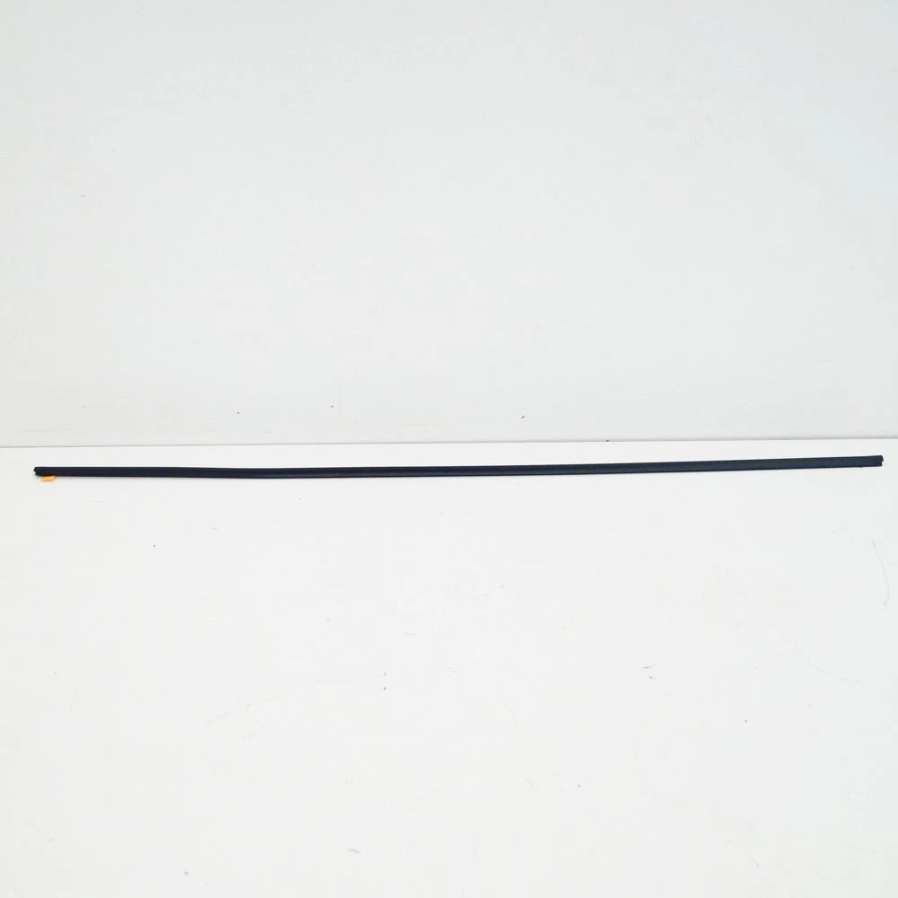 NEW BMW X6 E71 FRONT WINDSHIELD TOP COVER 51317179738 7179738 ORIGINAL