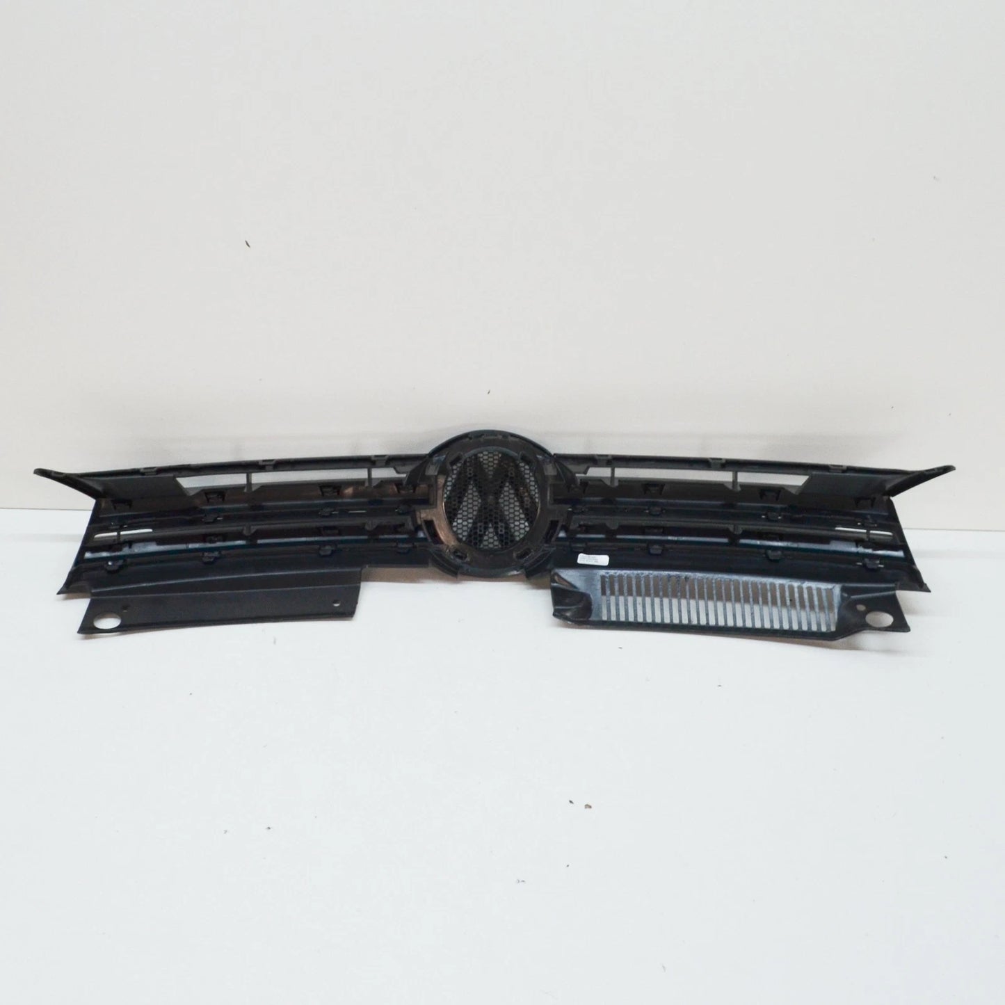 NEW VOLKSWAGEN GOLF 5K MK6 FRONT RADIATOR GRILLE 1K9853651DQWA ORIGINAL