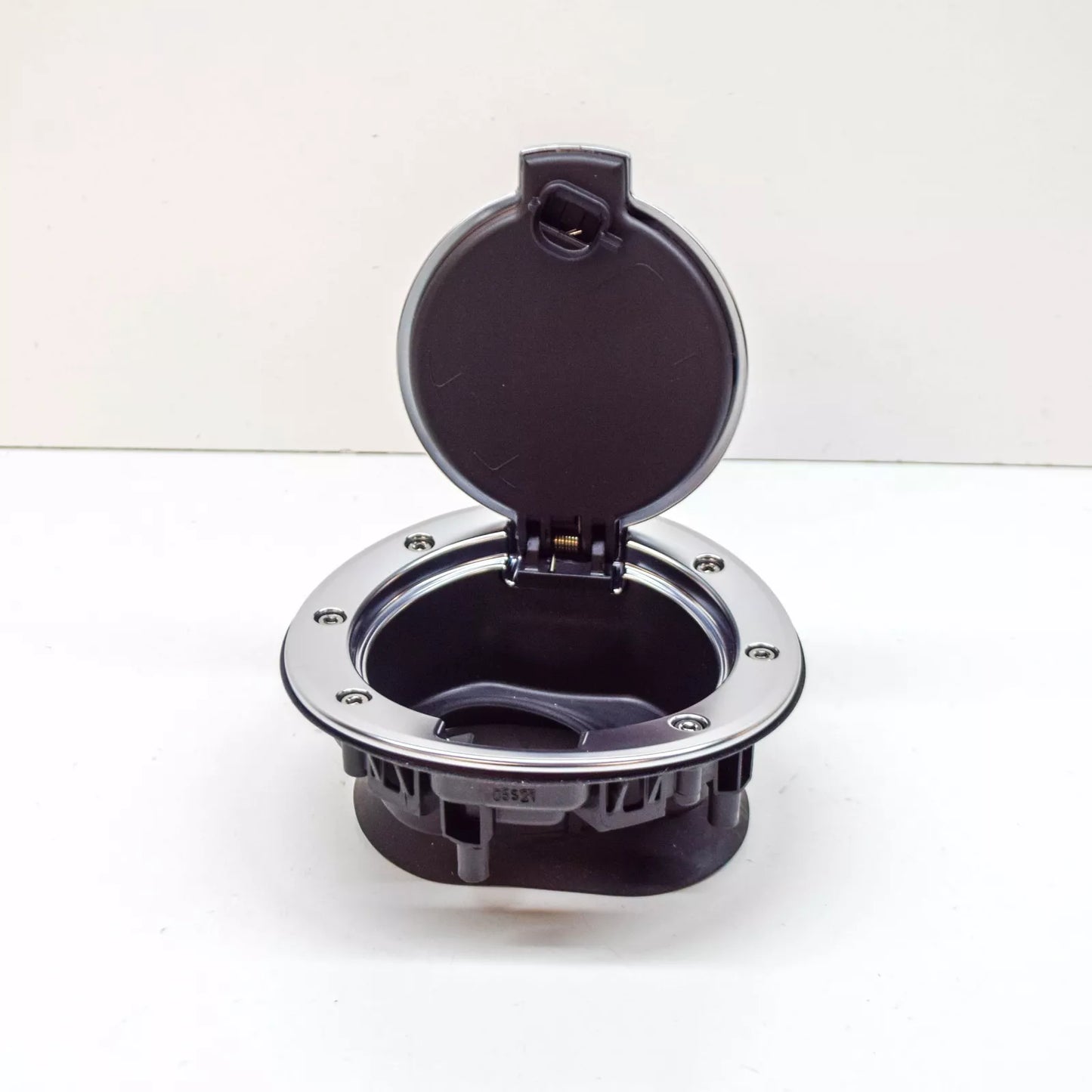 NEW AUDI TT FV MK3 REAR FUEL TANK FILLER DOOR 8S0809857E3Q7 ORIGINAL