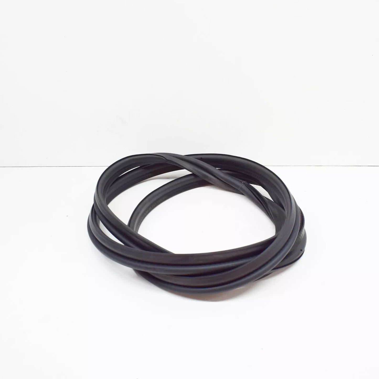 NEW BMW Z4 ROADSTER E85 TRUNK LID GASKET 7016194 51717016194 ORIGINAL