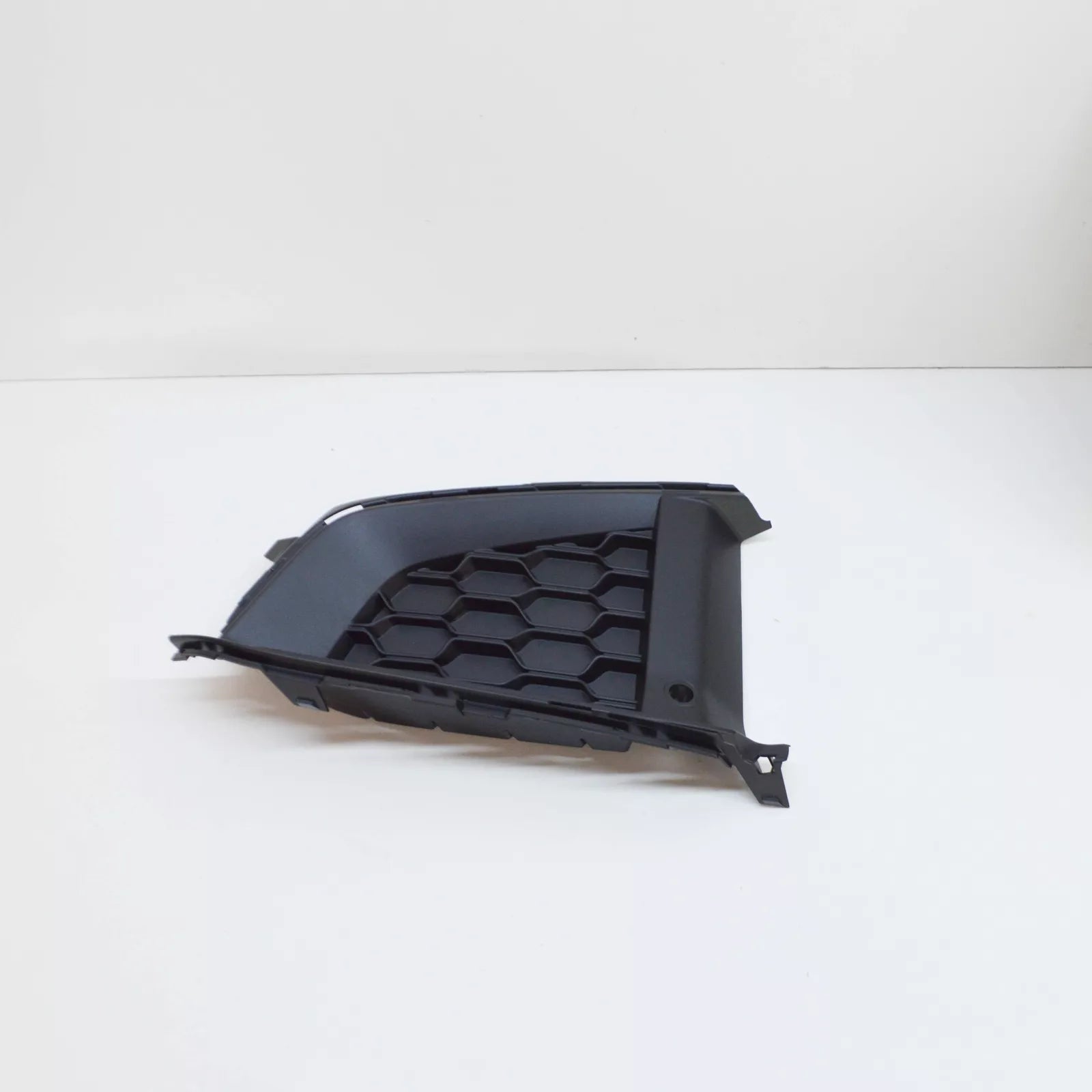 NEW BMW X6G06 FRONT LEFT BUMPER GRILLE 51117449707 7449707 ORIGINAL