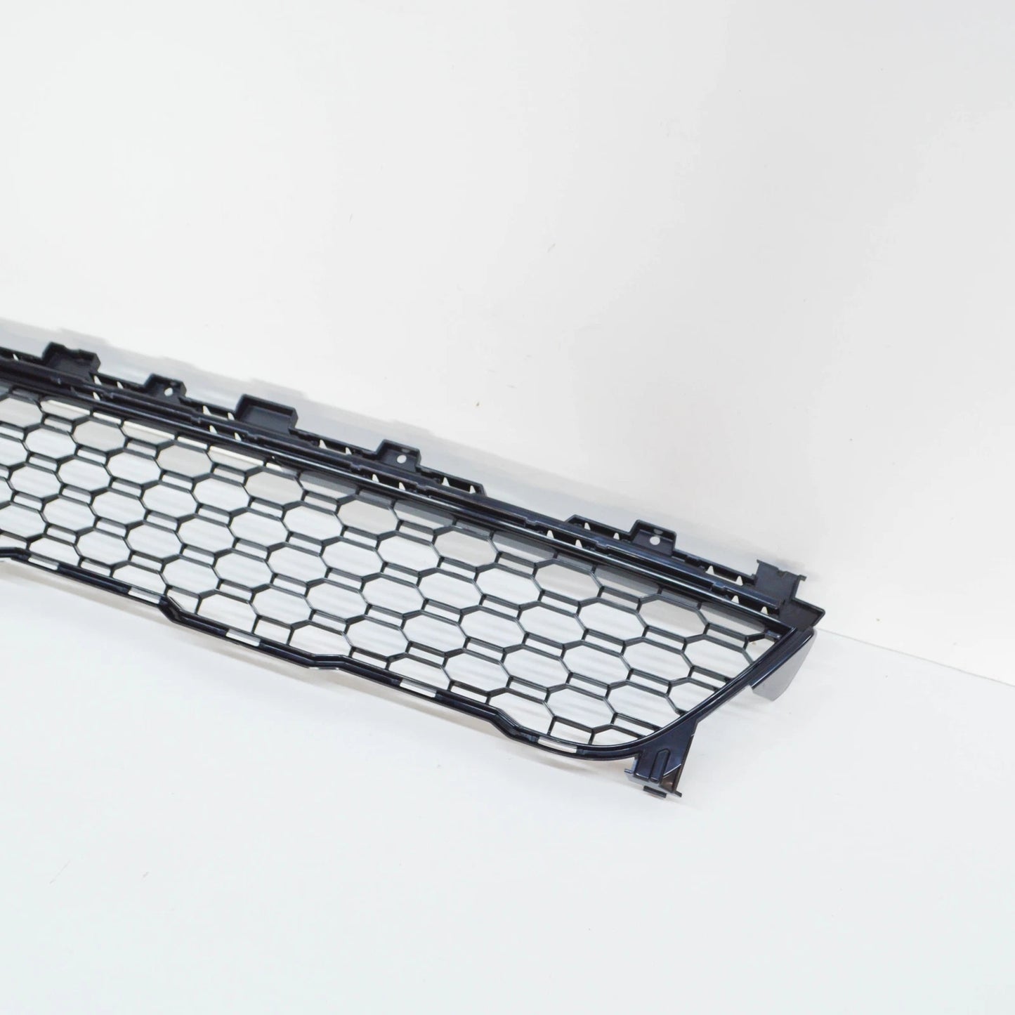 NEW BMW X7 G07 FRONT BUMPER LOWER GRILL 8069887 51118069887 ORIGINAL