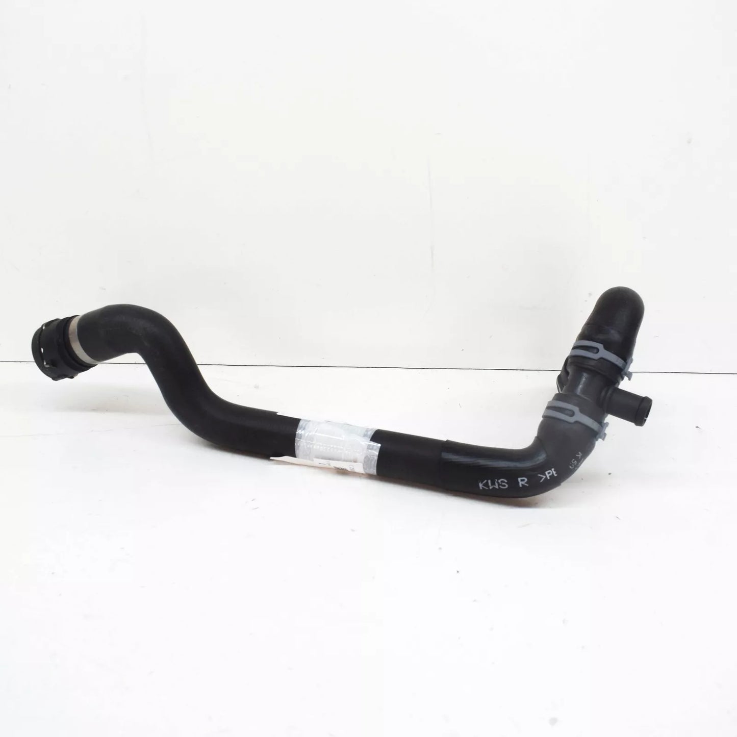 NEW AUDI A4 B8 RADIATOR UPPER COOLANT HOSE 8K0122101G