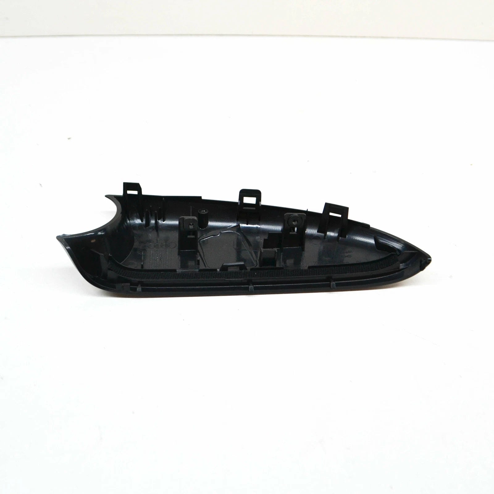 NEW AUDI A3 8P FRONT RIGHT DOOR MIRROR LOWER TRIM 4F0858524A01C