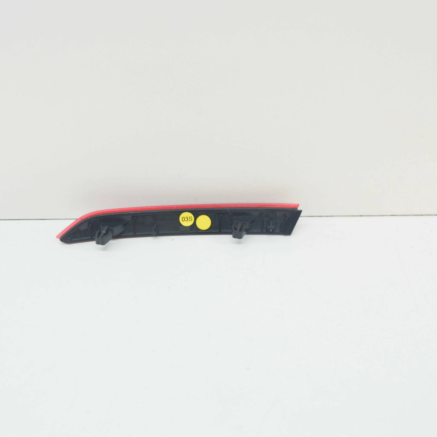 NEW VW PASSAT 3G5 REAR BUMPER RIGHT SIDE REFLECTOR 3G0945106A