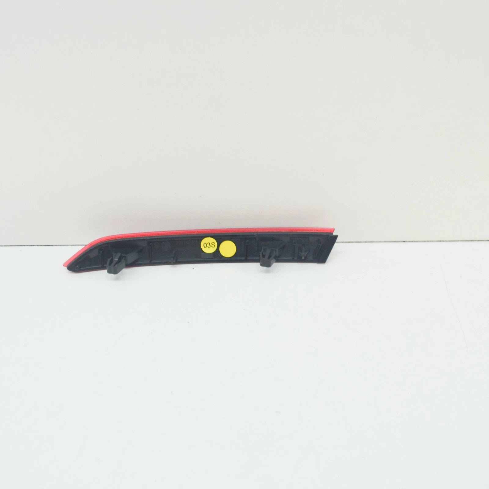 NEW VW PASSAT 3G5 REAR BUMPER RIGHT SIDE REFLECTOR 3G0945106A