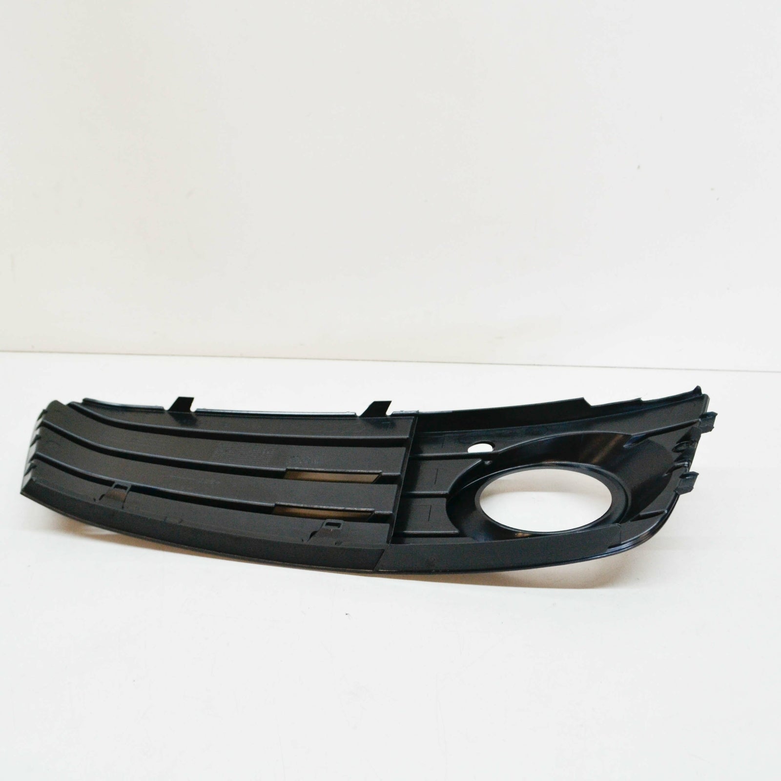 NEW AUDI A4 B8 FRONT BUMPER FOG LIGHT LEFT GRILLE 8K0807681A01C ORIGINAL