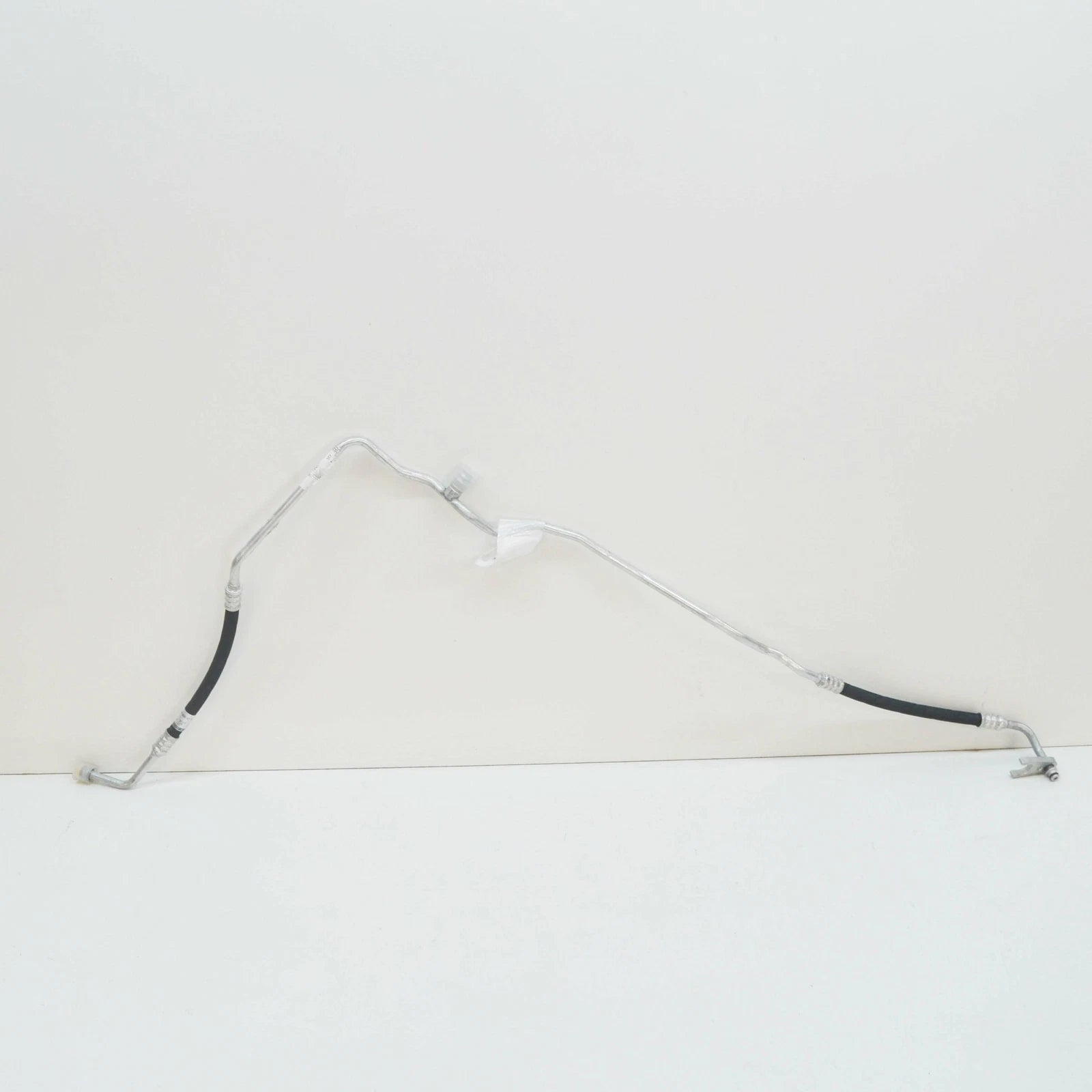 NEW MERCEDES-BENZ C W203 REFRIGERANT LINE LHD A2038302715 ORIGINAL