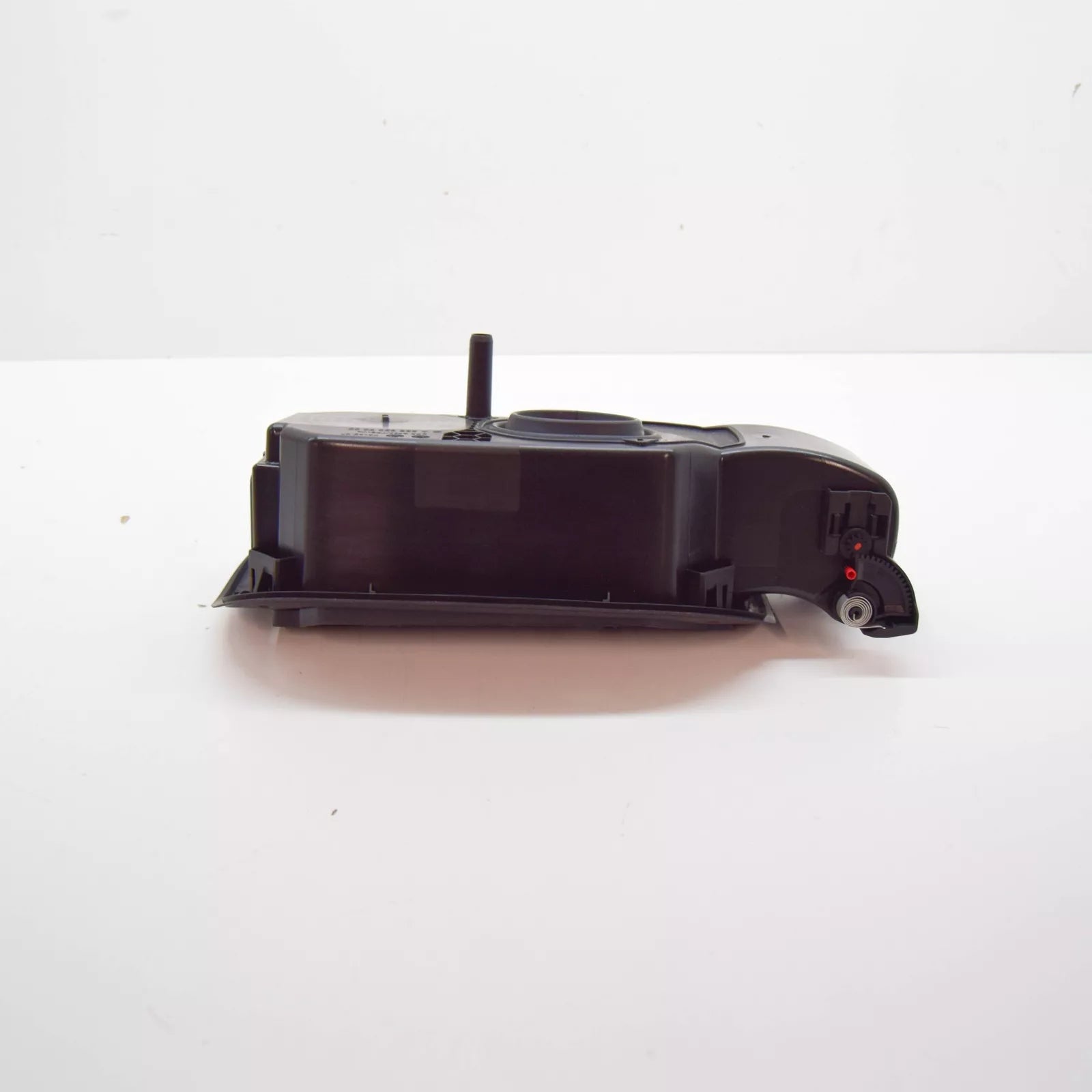 NEW MERCEDES-BENZ E COUPE C238 FUEL TANK FILLER RECESS A2386307000 ORIGINAL