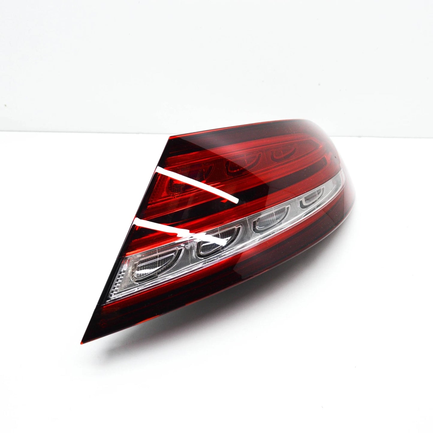 NEW MERCEDES-BENZ C W205 REAR RIGHT TAILLIGHT A2059063005 ORIGINAL