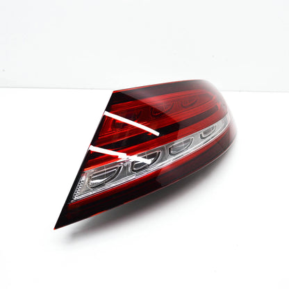 NEW MERCEDES-BENZ C W205 REAR RIGHT TAILLIGHT A2059063005 ORIGINAL