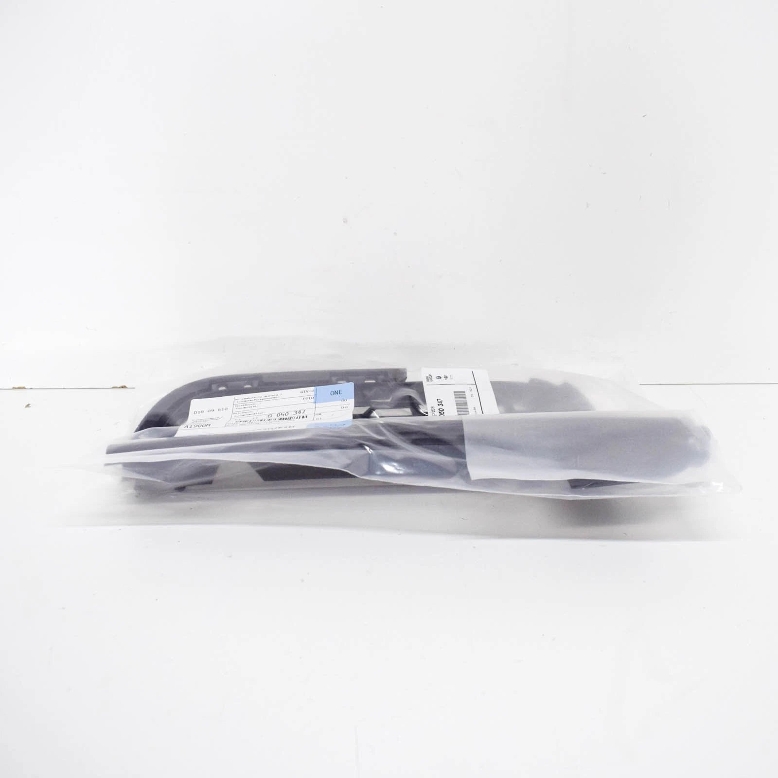 NEW BMW 6 F06 FRONT BUMPER LEFT SIDE GRILL 51118050347 2015 ORIGINAL