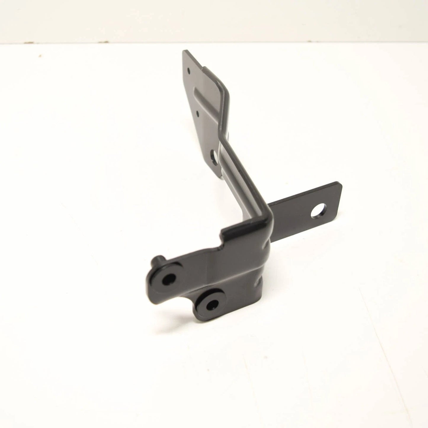 NEW BMW 3 F80 M3 FRONT RIGHT BUMPER SPLITTER HOLDER 51118065524 ORIGINAL