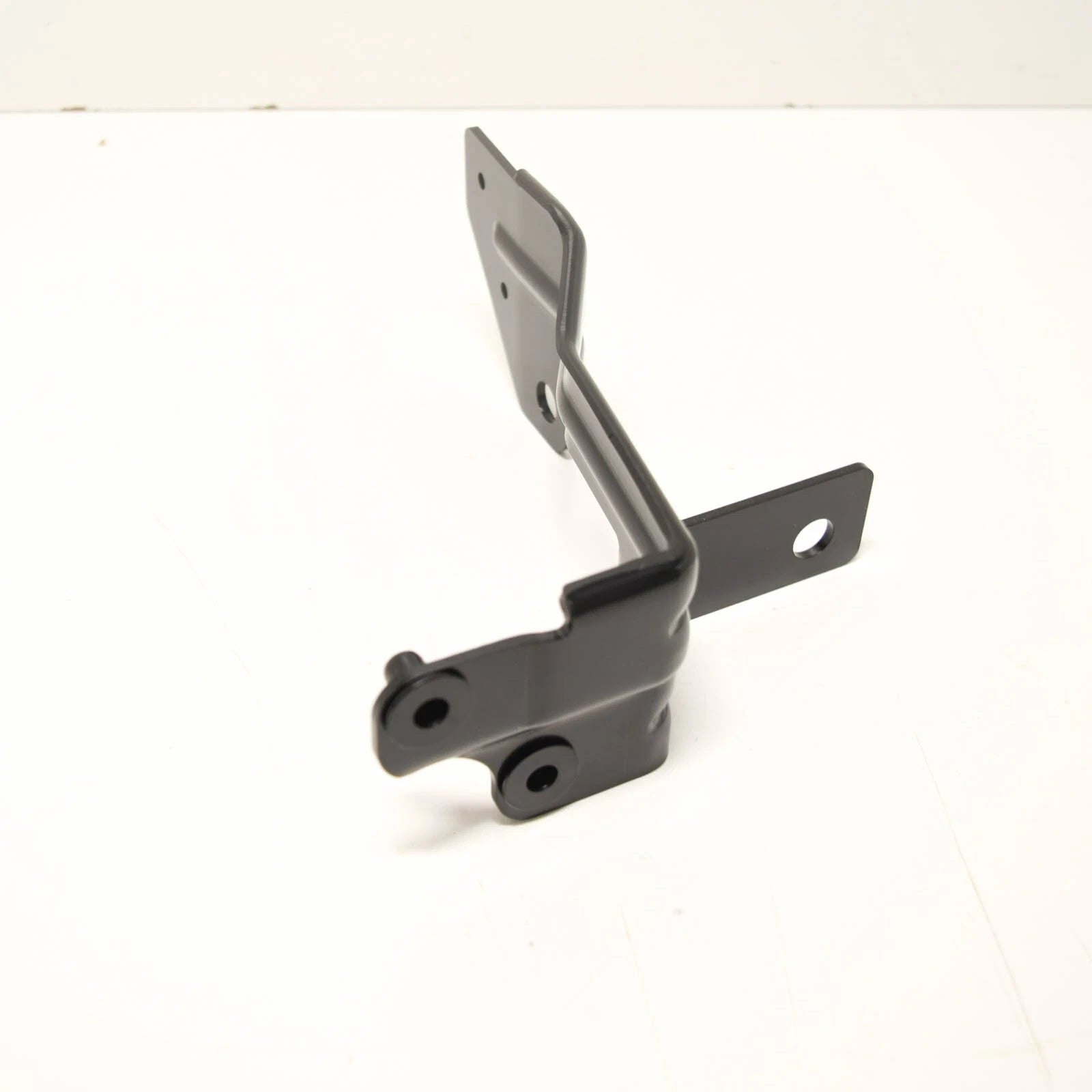 NEW BMW 3 F80 M3 FRONT RIGHT BUMPER SPLITTER HOLDER 51118065524 ORIGINAL