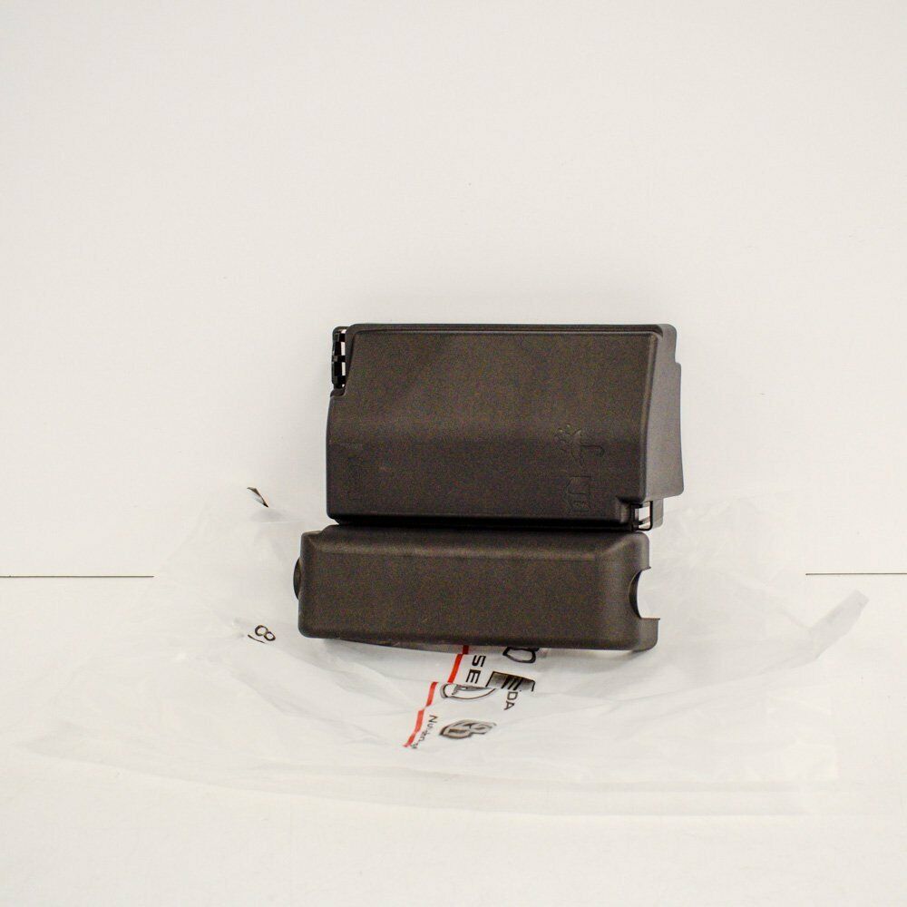 NEW VOLKSWAGEN PASSAT B8 FUSE BOX RELAY COVER 5C0937132C ORIGINAL