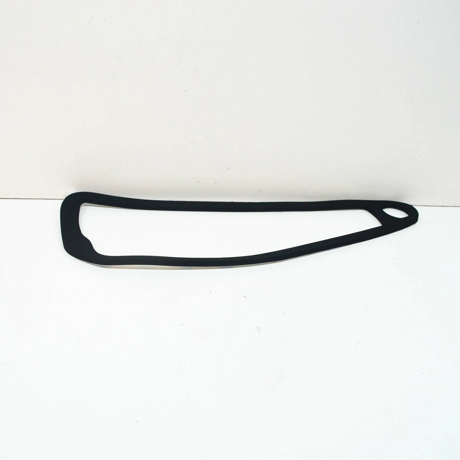 NEW AUDI Q3 RSQ3 8U REAR RIGHT TAILLIGHT SEAL 8U0945192A ORIGINAL