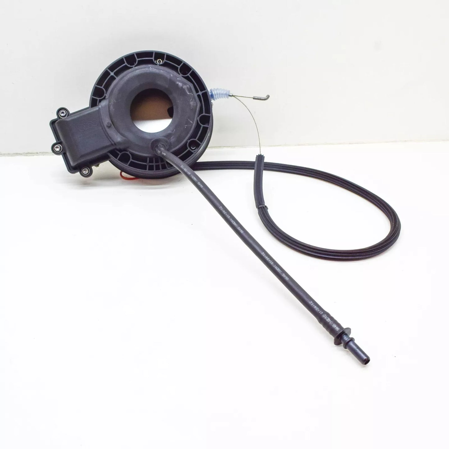 NEW AUDI R8 RIGHT SIDE FUEL FILLER CAP COVER 427809900C ORIGINAL