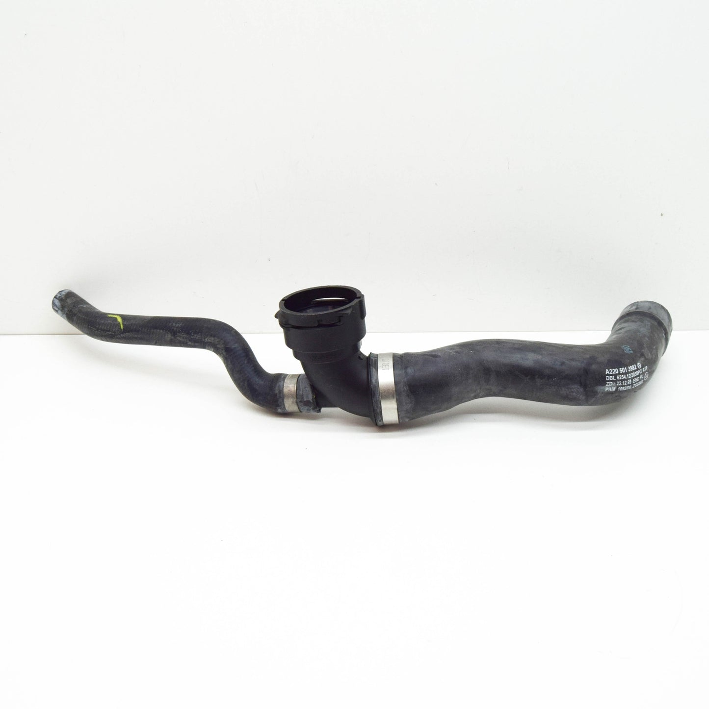 NEW MERCEDES-BENZ CL C215 RADIATOR TOP HOSE A2205013982 ORIGINAL