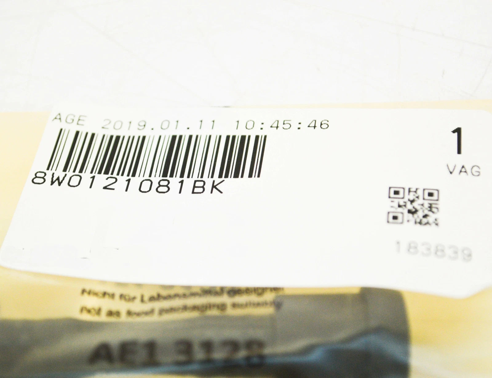 NEW AUDI A4 8W B9 BREATHER LINE 8W0121081BK ORIGINAL