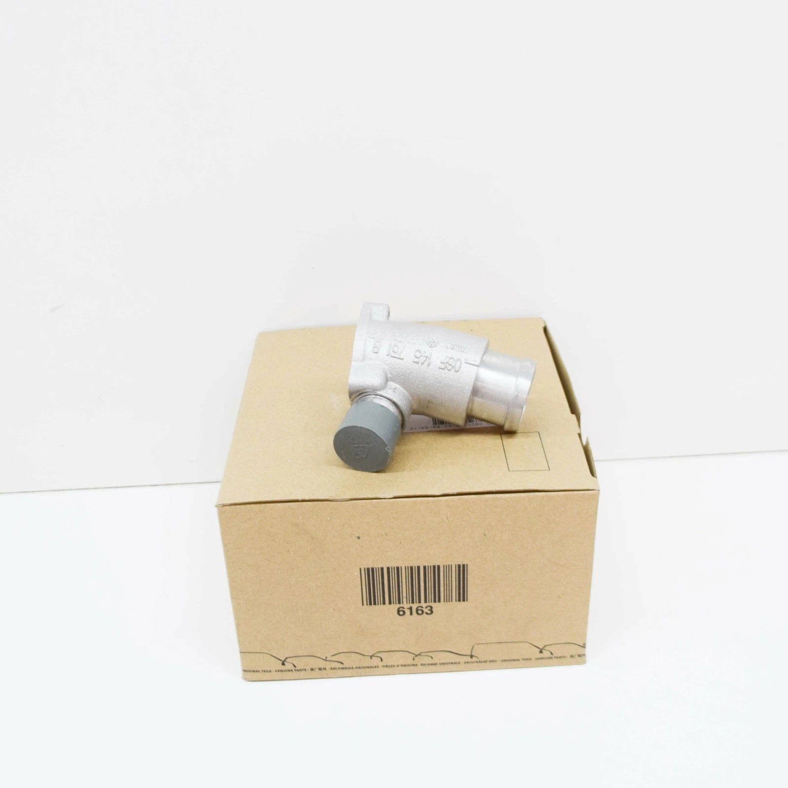 NEW AUDI TT 8J INTERMEDIATE FLANGE 06F145751B