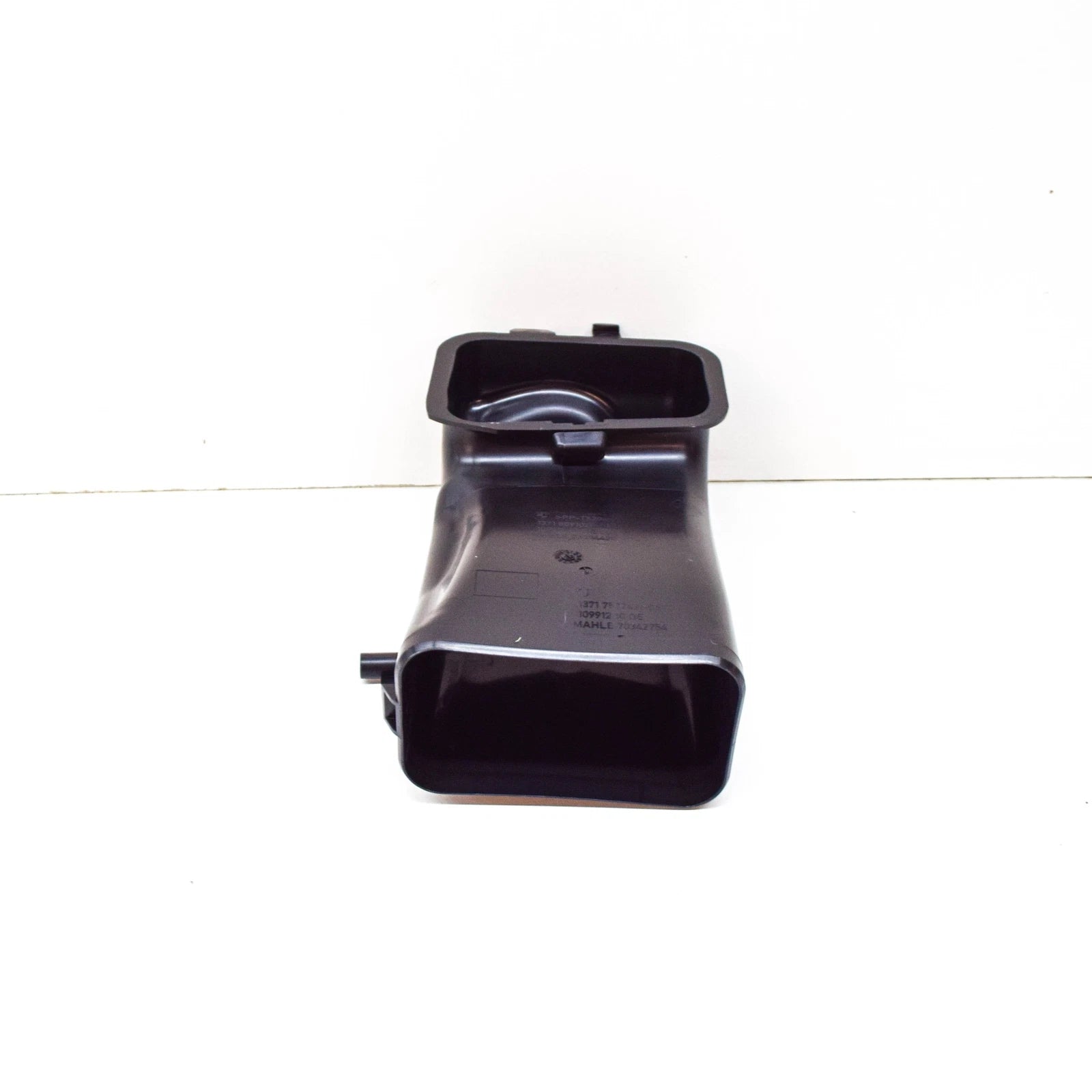 NEW BMW 5 F10 1.6 PETROL 520I AIR CHANNEL 7577471 13717577471 2016 ORIGINAL