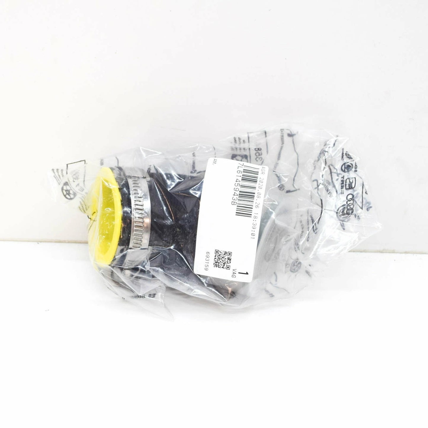 NEW AUDI Q7 4L INTERCOOLER PRESSURE PIPE HOSE 7L6145943B