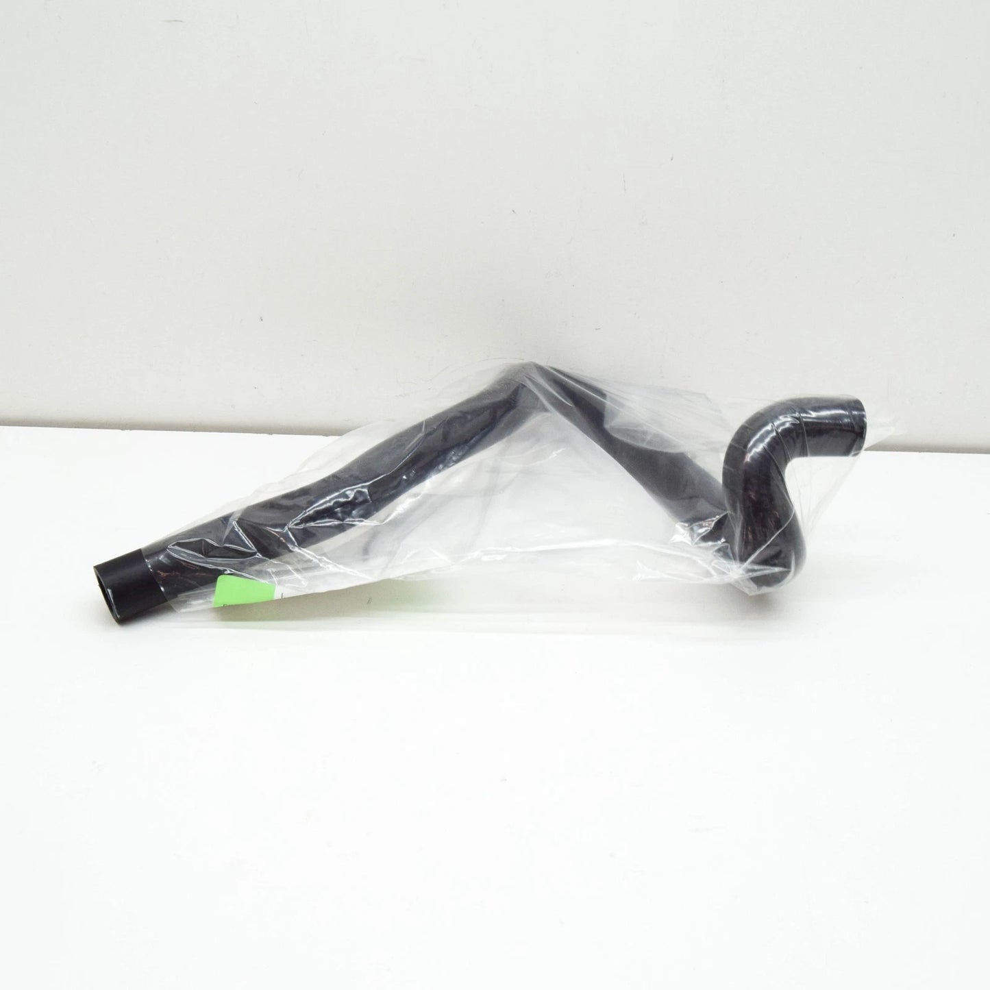 NEW BMW M5 E34 COOLING SYSTEM RETURN HOSE 11531315303 1315303 ORIGINAL