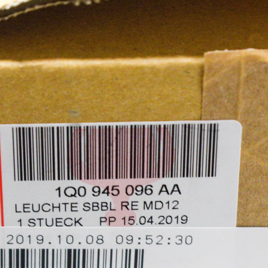 NEW VOLKSWAGEN EOS REAR RIGHT OUTER LED TAIL LIGHT LAMP 1Q0945096AA ORIGINAL