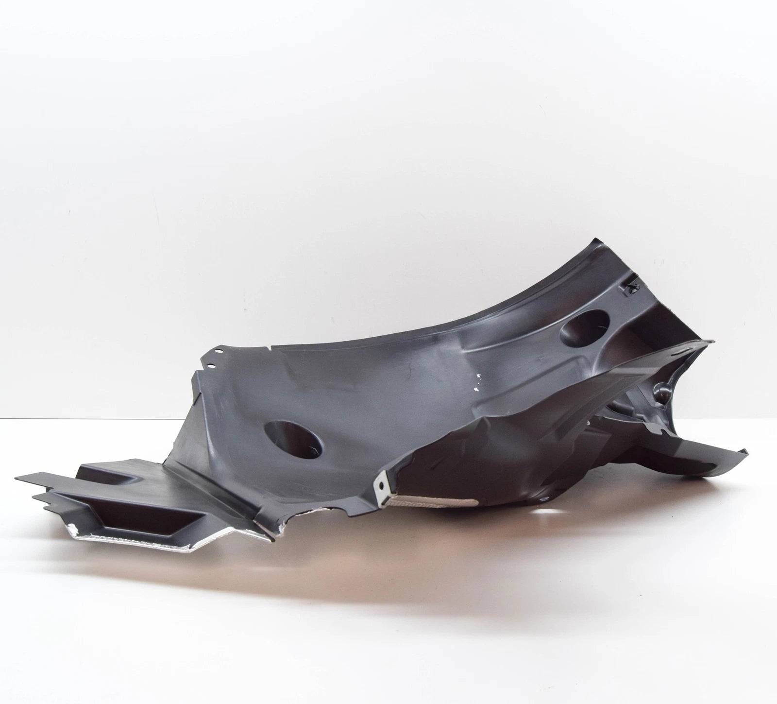 NEW MB C W204 FRONT RIGHT WHEELHOUSE COVER REAR PART A2046905030 ORIGINAL