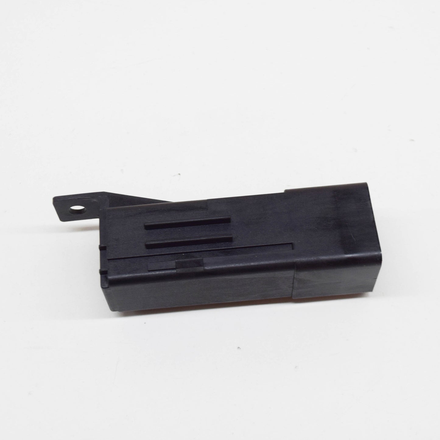 NEW MERCEDES-BENZ VITO W639 ELECTRIC FAN RELAY A9065451301 ORIGINAL