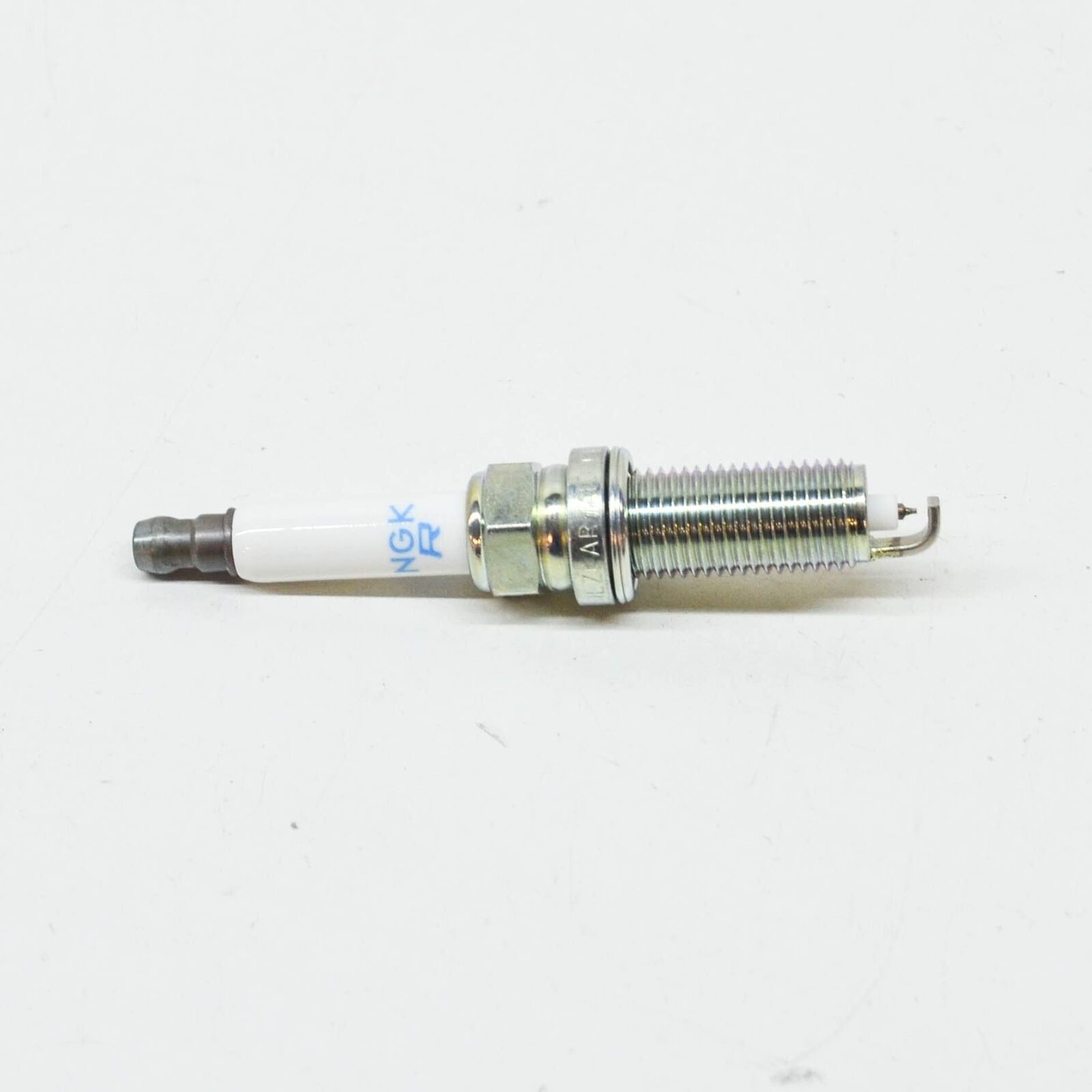 NEW MERCEDES-BENZ C-CLASS W204 SPARK PLUG A0041593903 6.2 PETROL ORIGINAL
