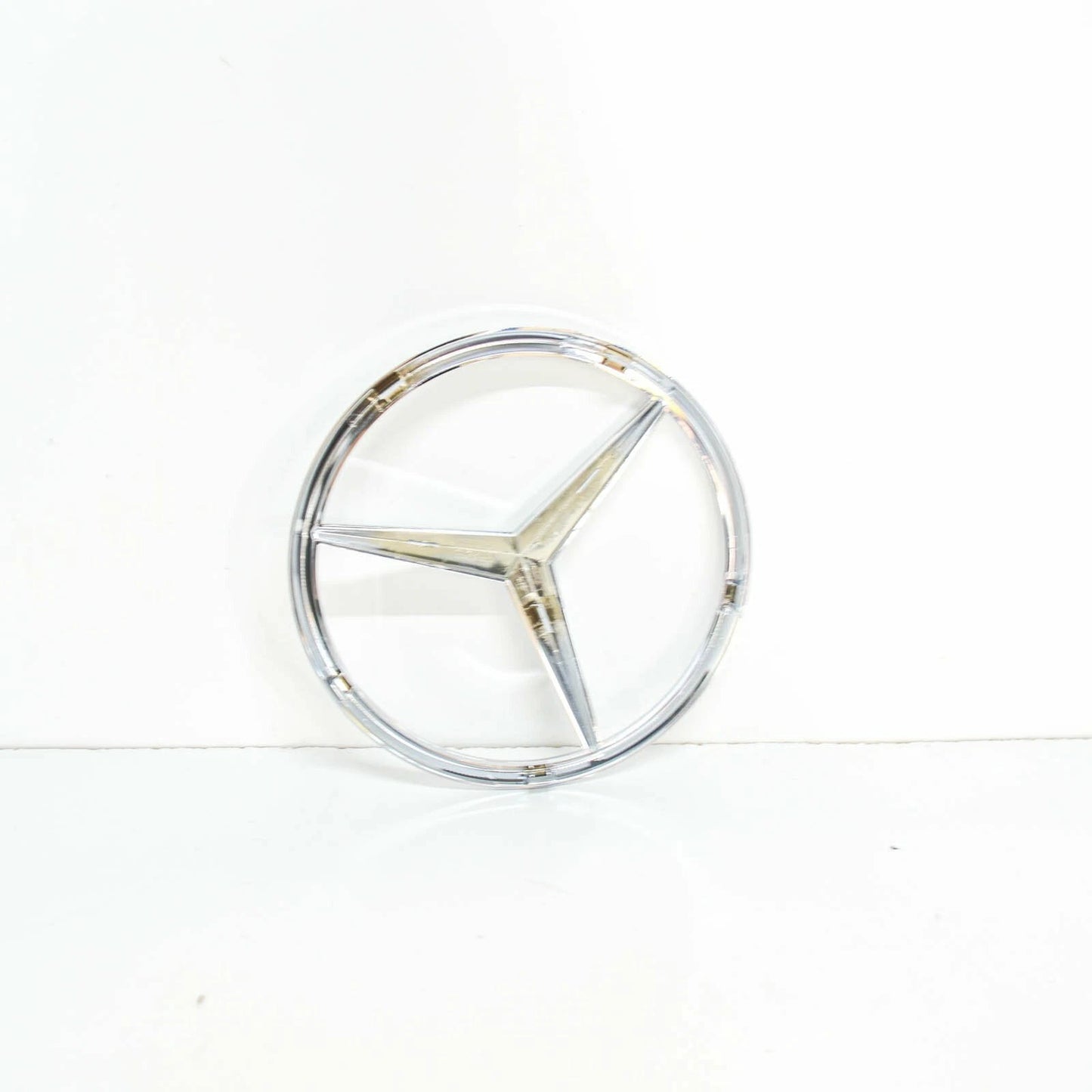 NEW MB SPRINTER 906 FRONT RADIATOR GRILLE EMBLEM BADGE A9068170016 ORIGINAL