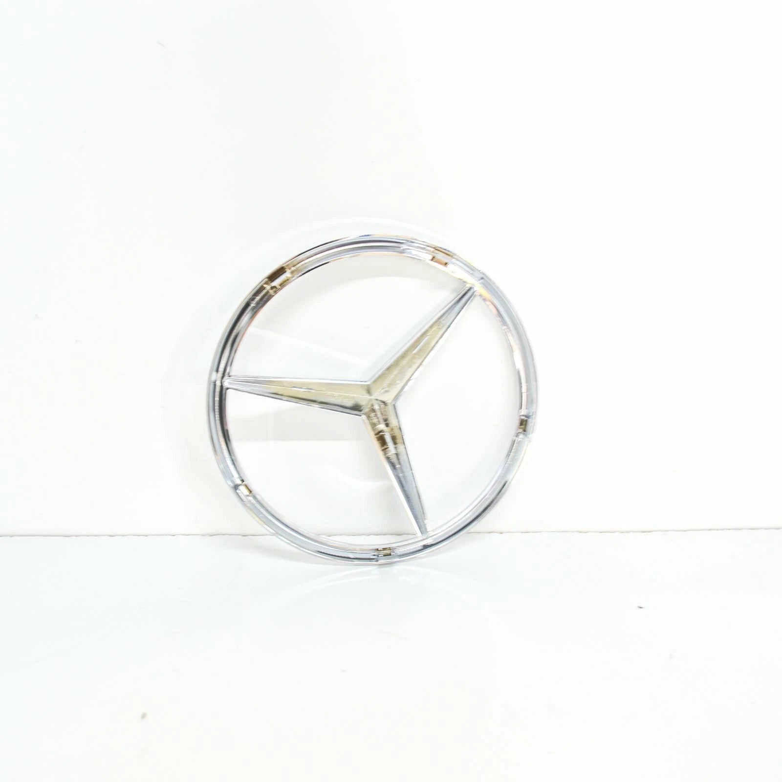 NEW MB SPRINTER 906 FRONT RADIATOR GRILLE EMBLEM BADGE A9068170016 ORIGINAL