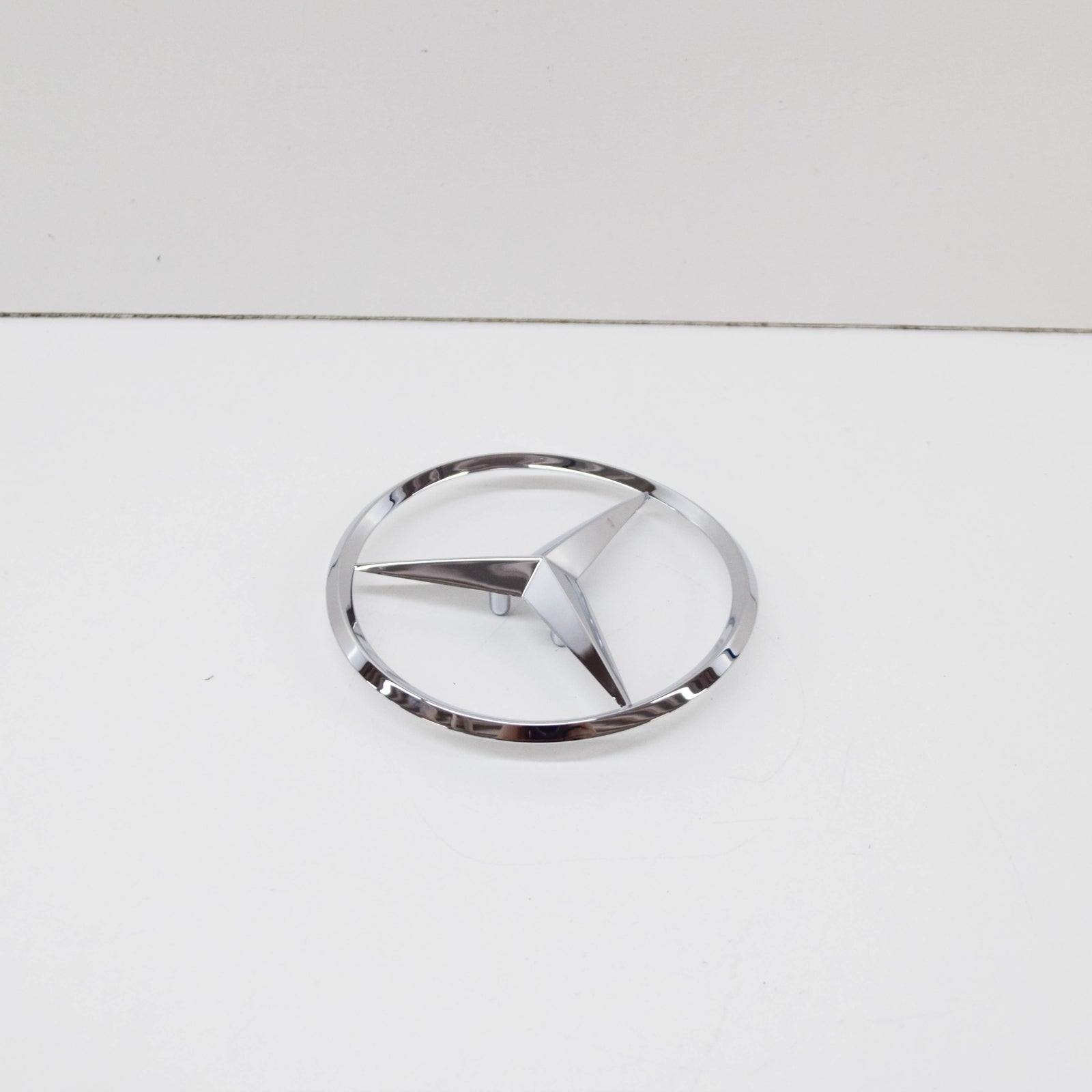 NEW MERCEDES-BENZ C215 CL REAR SILVER BOOT LID STAR BADGE EMBLEM A2157580058