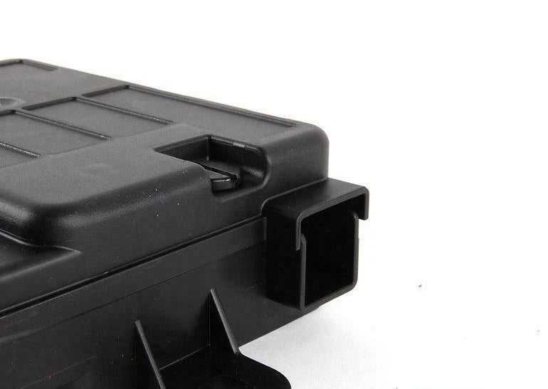 NEW VOLKSWAGEN PASSAT B6 MAIN FUSE SOCKET 3C0937548 ORIGINAL