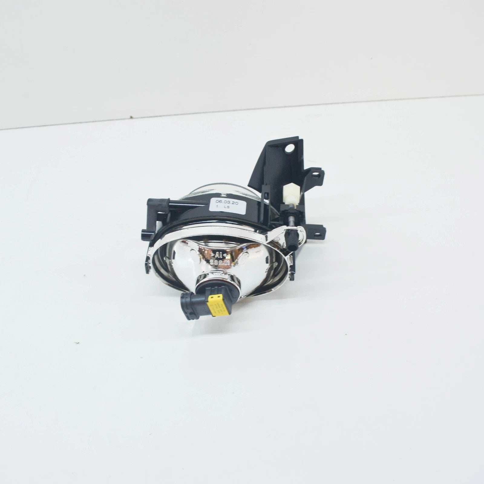 NEW BMW 5 E39 FRONT LEFT FOG LIGHT 63176900221 ORIGINAL