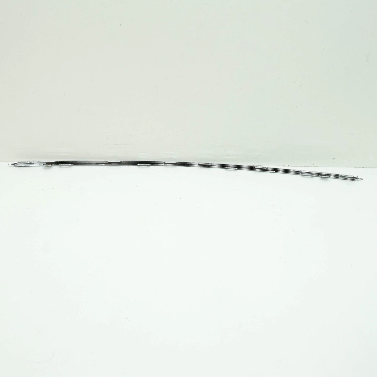 NEW MERCEDES-BENZ S W222 FRONT BUMPER CENTER MOLDING A2228851001 ORIGINAL