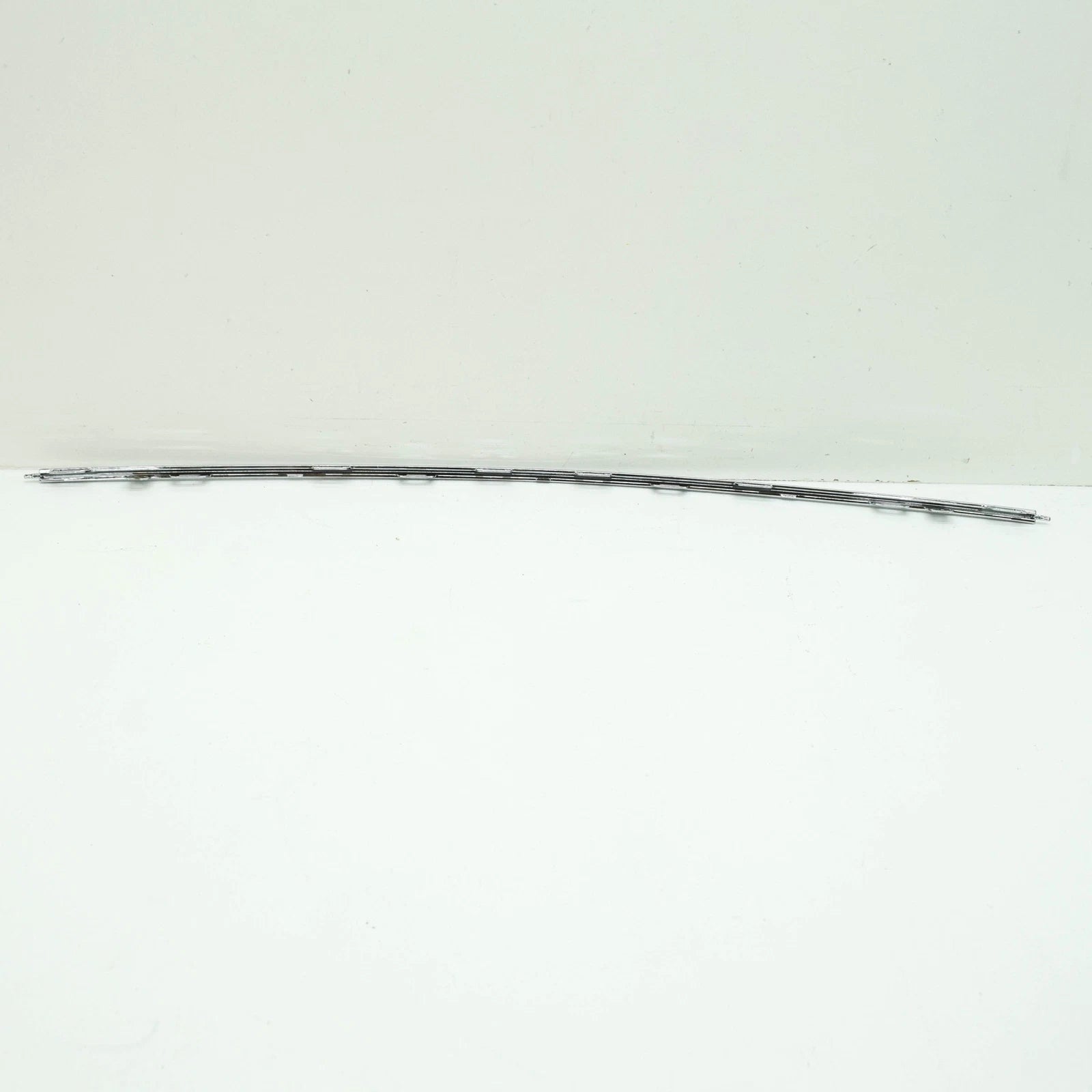 NEW MERCEDES-BENZ S W222 FRONT BUMPER CENTER MOLDING A2228851001 ORIGINAL