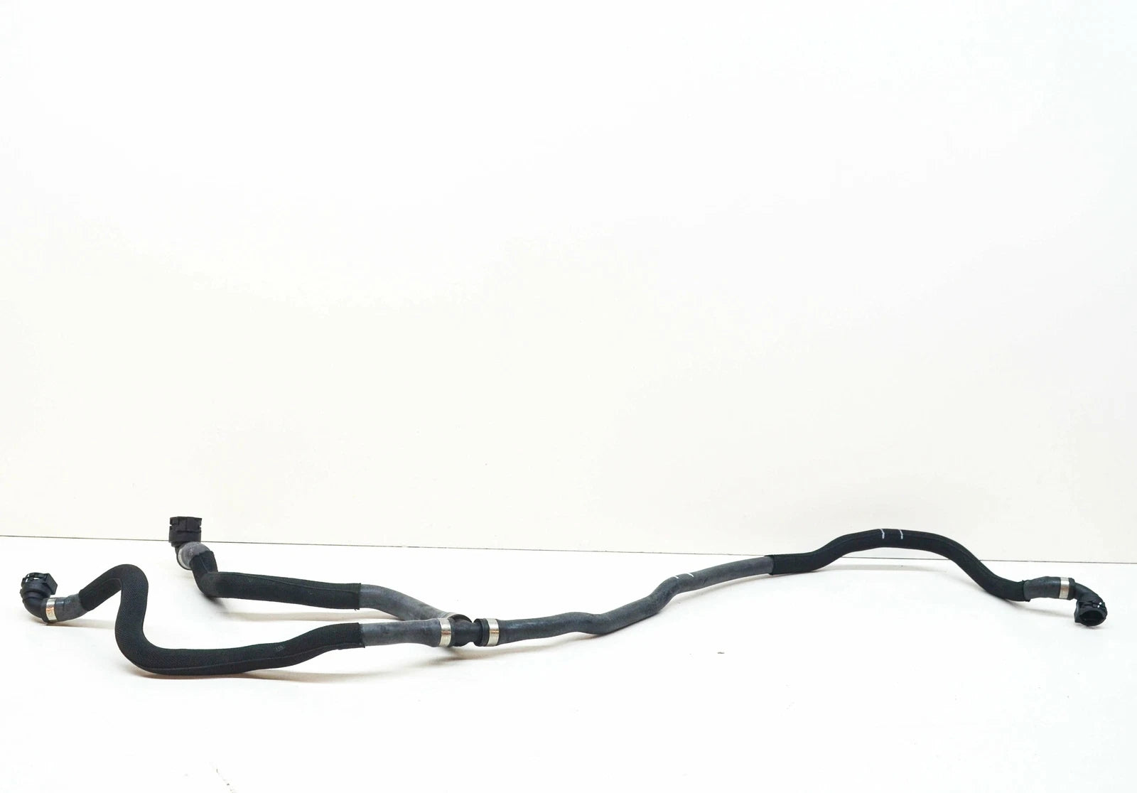 NEW BMW 5 G30 COOLING REMOTE RADIATOR UPPER HOSE 17128602863 ORIGINAL